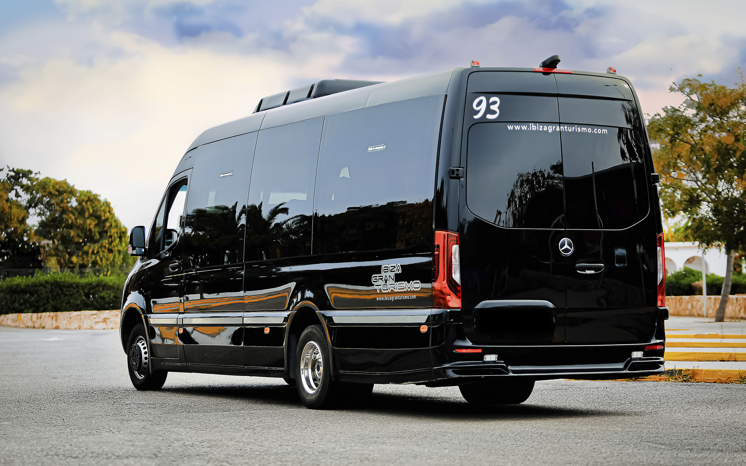 Alquiler Mercedes minibus Ibiza