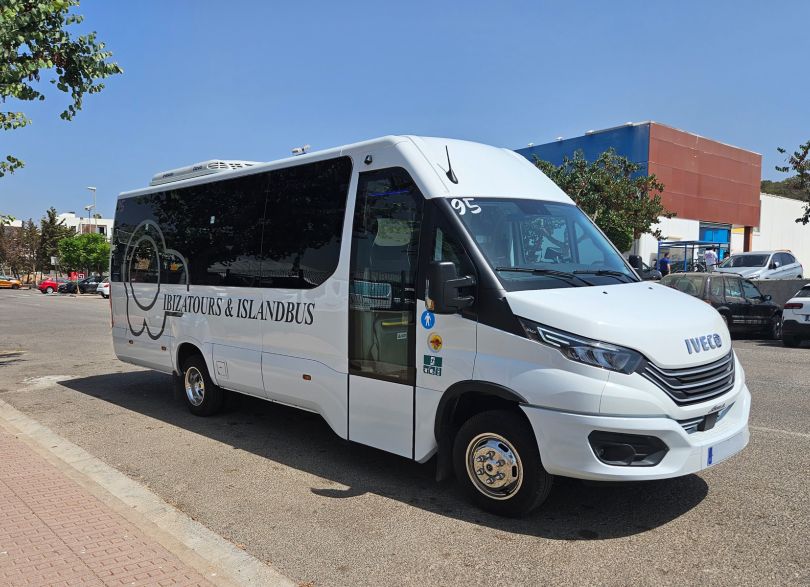 Microbuses para alquilar en Ibiza